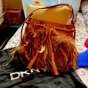 Small handbag, bronze leather, feathers